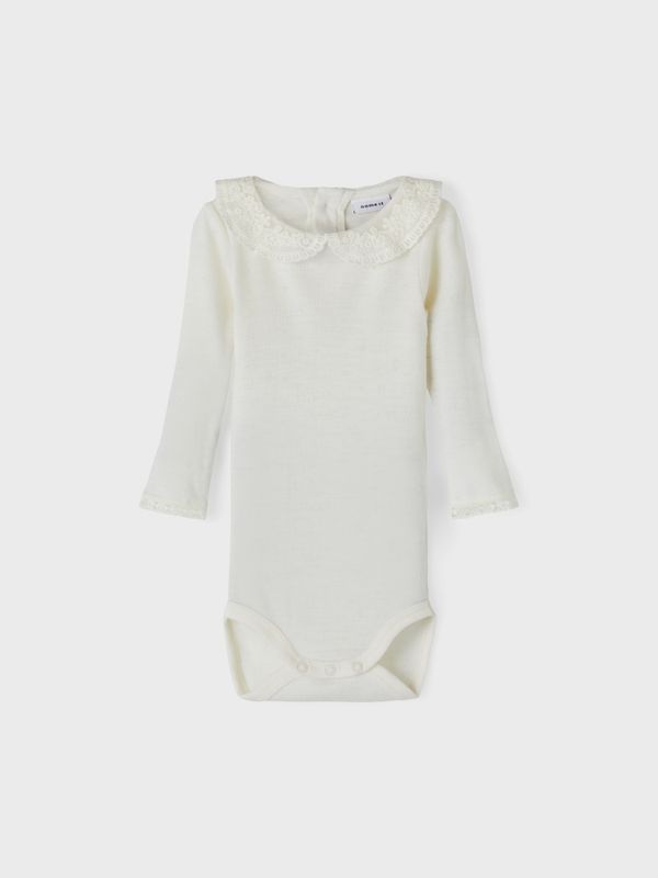 Nbfwang offwhite ullbody med blondekrave