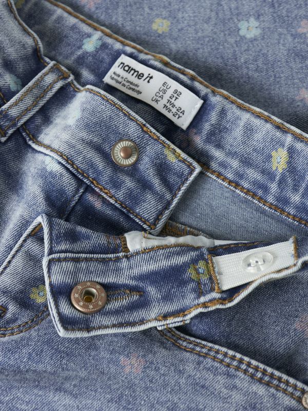 Nmfbella myk jeans med blomster