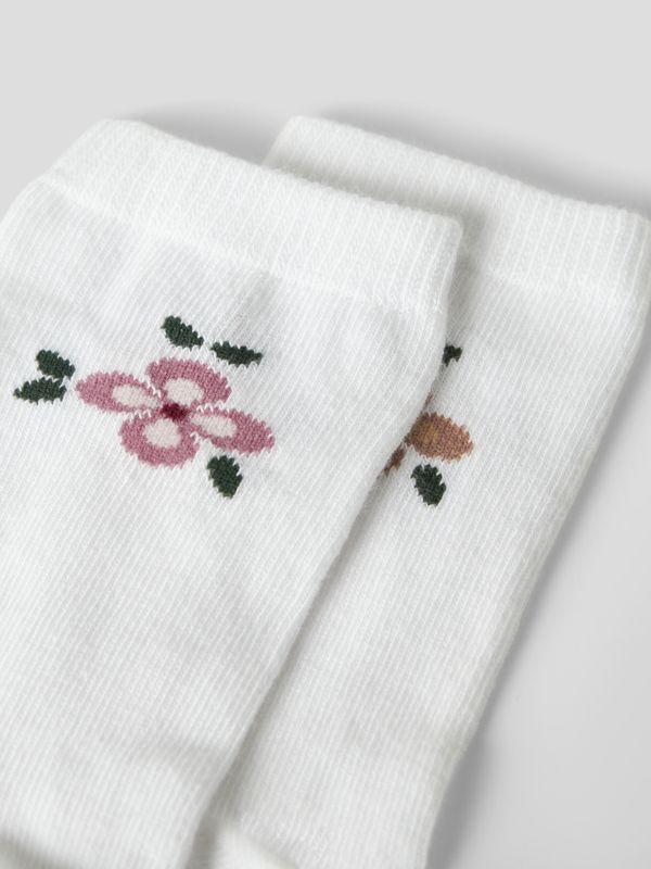 Nmfhollie 2 pk hvite sokker med blomster